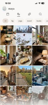 Spotlight gallery view with photo grid